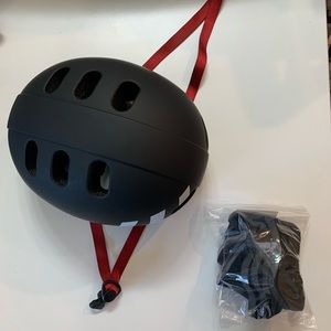 Destroyer Certified  DH-1 skateboard helmet bran new